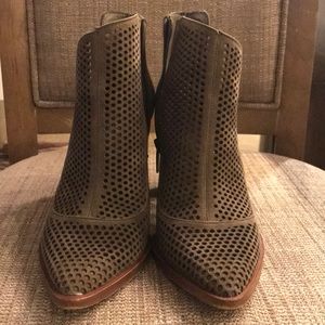 poshmark vince camuto